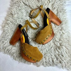 FLOGG Yellow Platform Clog with Wood Heel and Ankle Strap sz 8.5 Never Worn